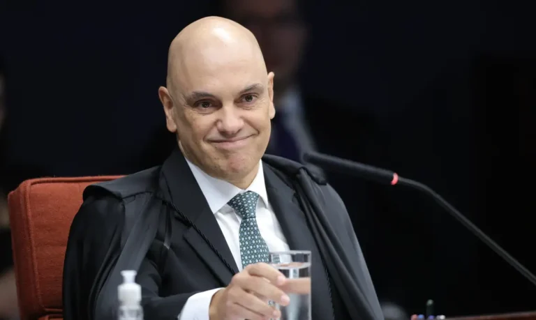 STF será imparcial e ignorará pressões ao julgar Bolsonaro, diz Moraes