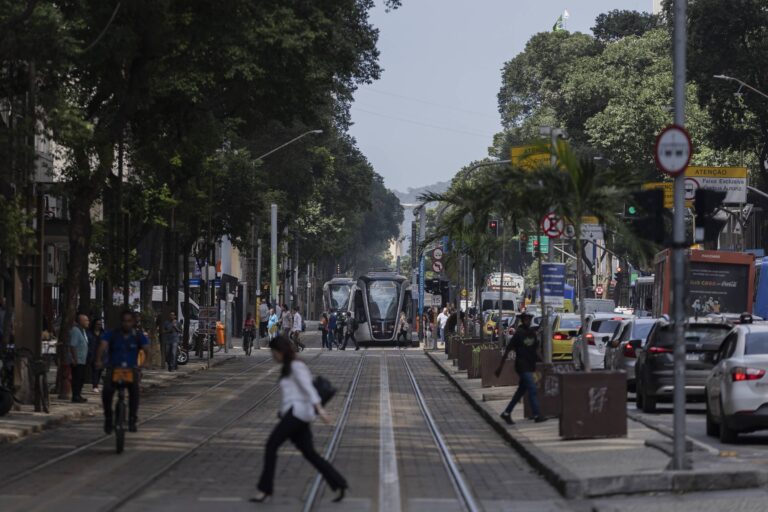 Plano da prefeitura para levar habitação ao centro do Rio cria nicho de investimento em Airbnb