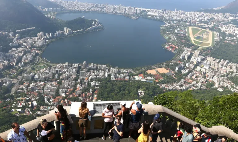 Estado do Rio estima receber 2 milhões de turistas estrangeiros